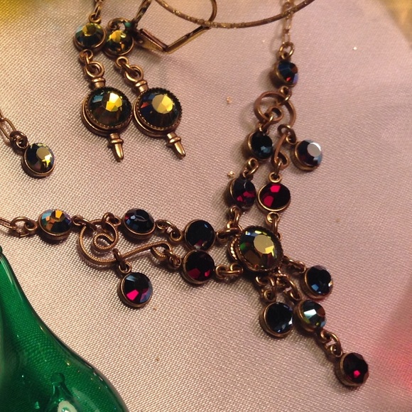 ARTISAN SwarovskiCrystal Necklace Patina Brass - Picture 3 of 4